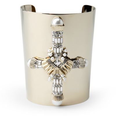 Metal cuff with cross