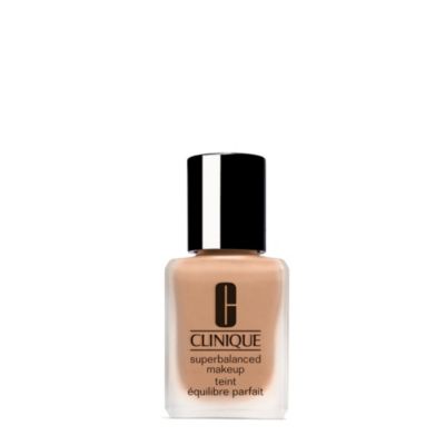CLINIQUE Superbalanced Makeup