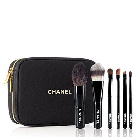 Les Minis de Chanel, collection of 6 essential mini brushes