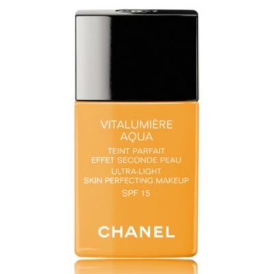 CHANEL VITALUMI&Egrave;RE AQUA Ultra&ndash;Light Skin Perfecting Makeup Instant Natural Radiance SPF 15