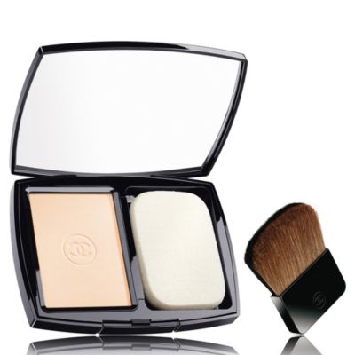 Chanel Vitalumiere Eclat Comfort Radiance Compact Makeup SPF 10