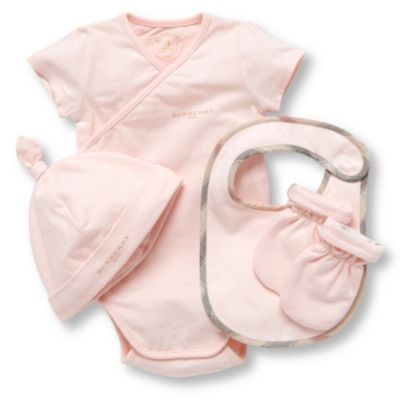 BURBERRY Four-piece gift set 1-3 months