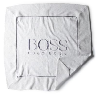 BOSS Embroidered blanket