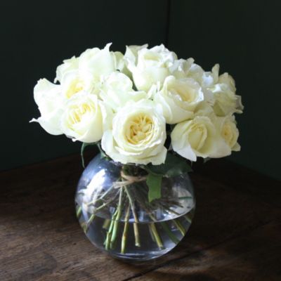 THE REAL FLOWER COMPANY Ivory 20 rose bouquet with orb vase