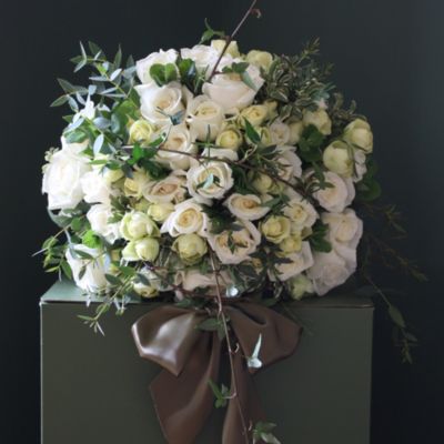 THE REAL FLOWER COMPANY Ivory scented rose bouquet