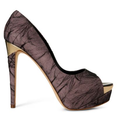 RUPERT SANDERSON Hydra platform courts