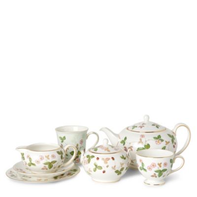 WEDGWOOD Wild Strawberry range