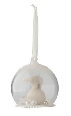 File Name SELFRIDGES Cody Foster Polar Bear bauble Date 08. August 